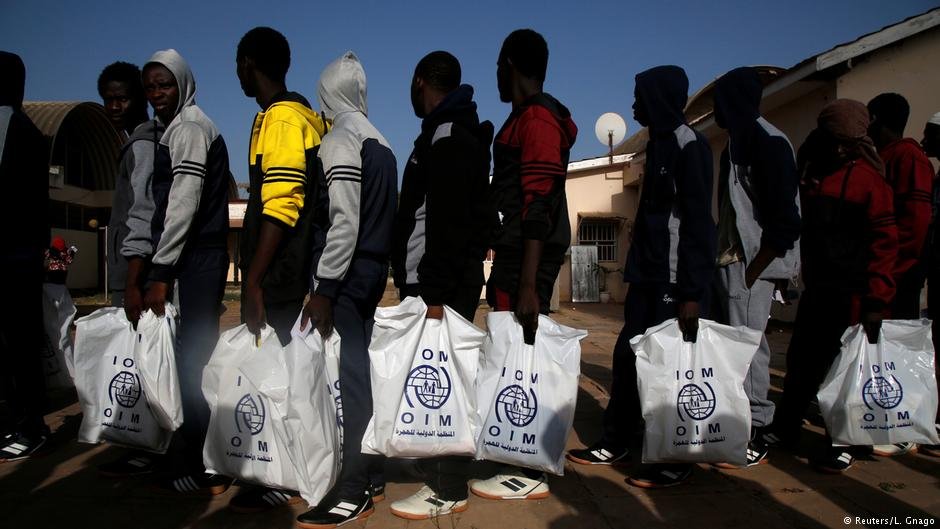 Migrants return home