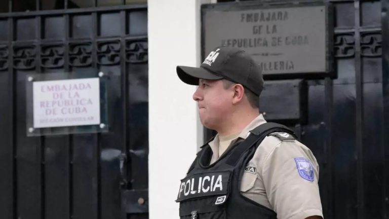 Ecuador Expels Cuban Ambassador in Diplomatic Break With Havana Ahead of Miami Summit